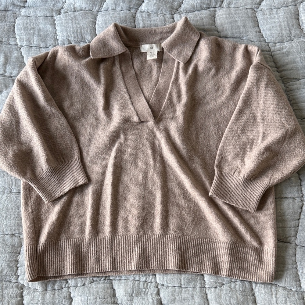 H&M beige polo half sleeve sweater mock